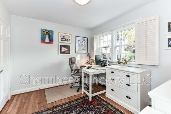 Building Photo - 3061 N Oakland St