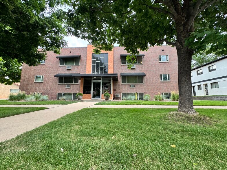Primary Photo - 2054 S Milwaukee St