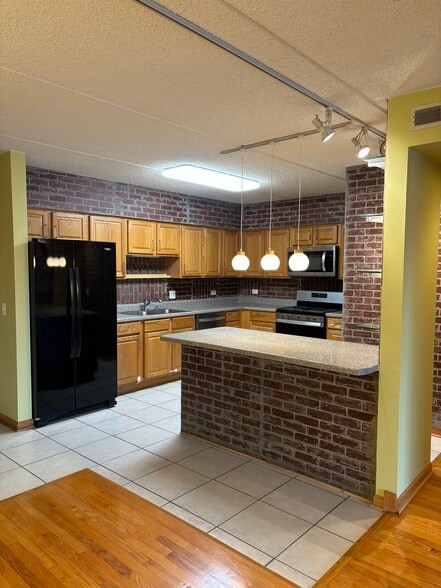 Building Photo - 2919 N Harlem Ave