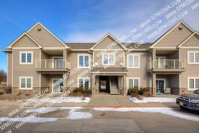 Building Photo - 14115 Airline Ave