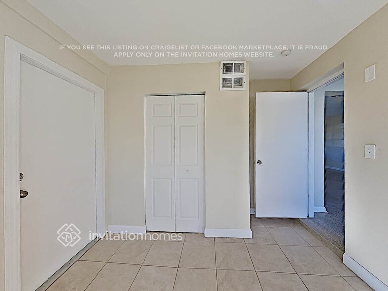 Building Photo - 8570 NW 11th Ct