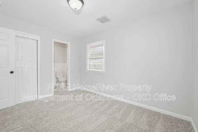 Building Photo - 1301 NW 102nd St