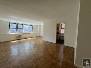 Building Photo - EXTRA LARGE 1 BED IN PRIME YORKVILLE LOCAT...