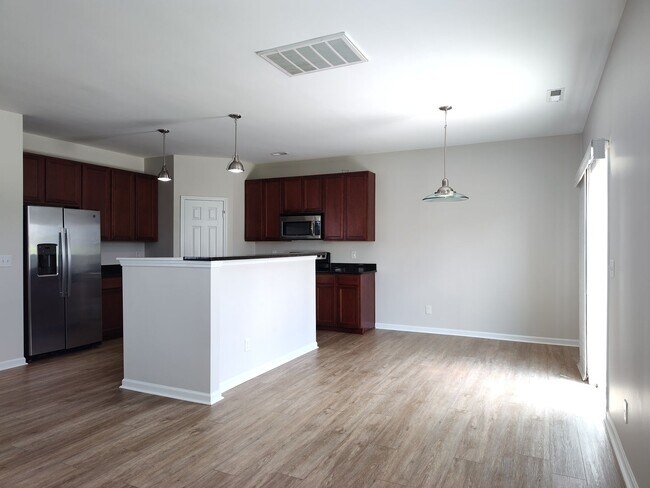 Building Photo - Pristine home located in the Woodbury comm...