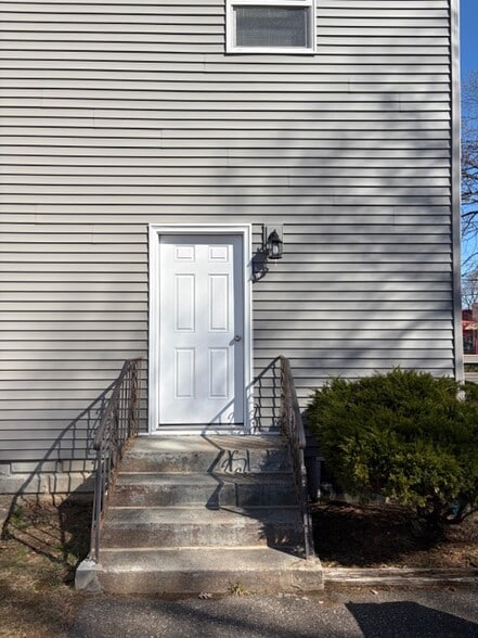 1A - 156 Smithtown Blvd