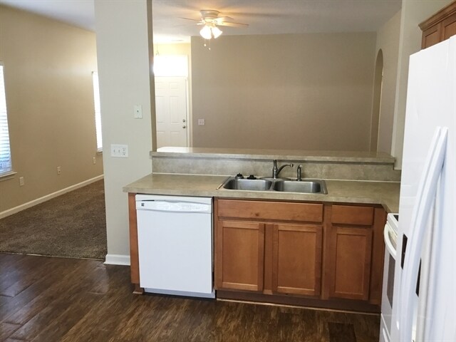 Building Photo - 10 Blue Oak Dr