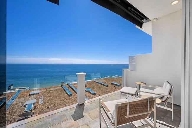 Building Photo - 27400 CA-1