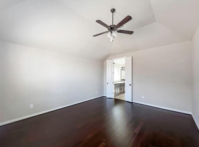 Building Photo - 3018 Diego Dr