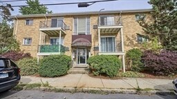 Building Photo - 87 Cedar St