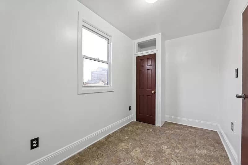 Building Photo - 42 Hudson St