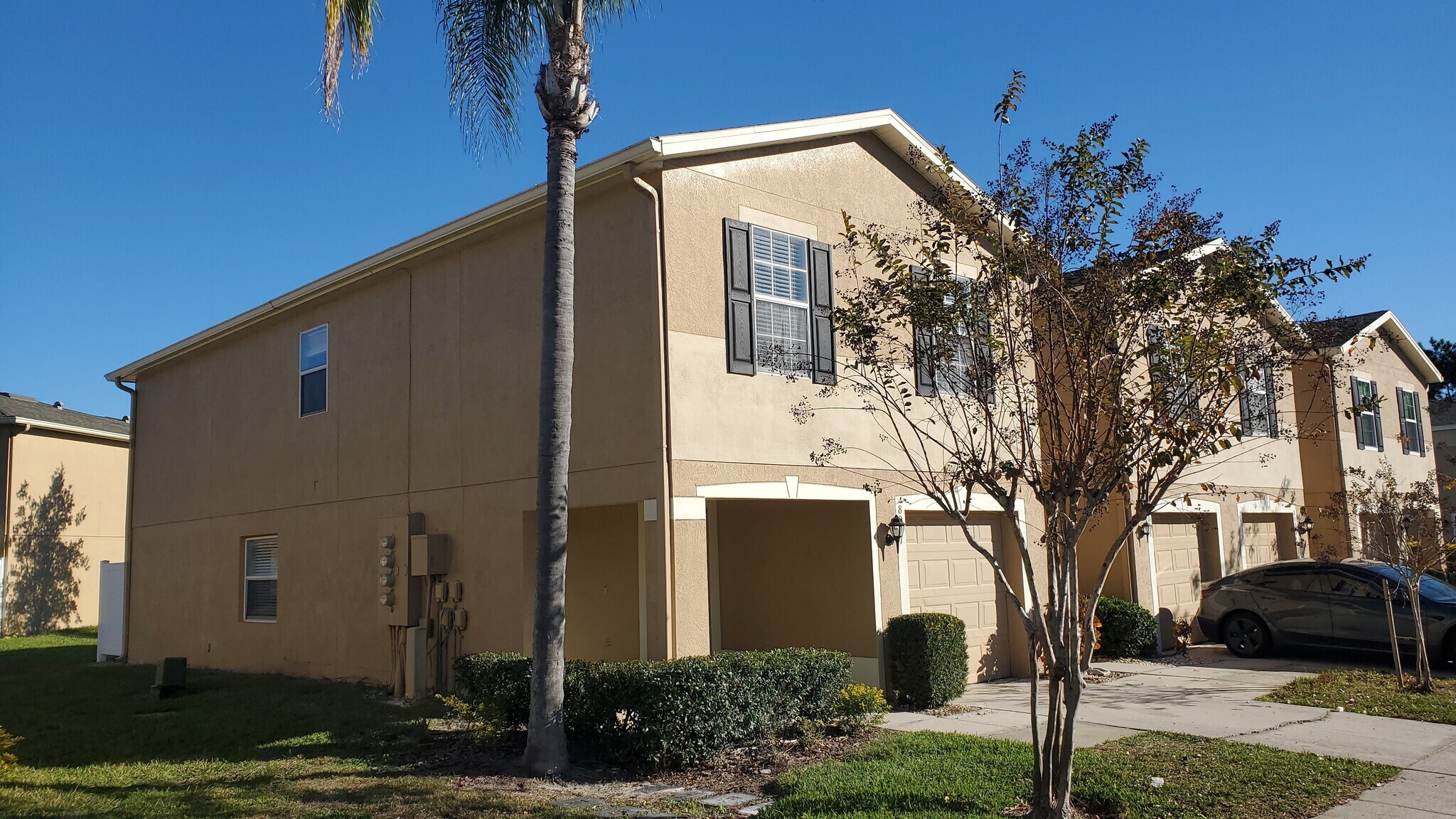 Building Photo - 8007 Sutton Terrace Ln