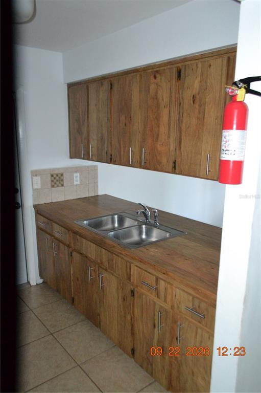 Building Photo - 1914 W La Salle St