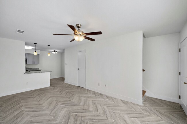 Renovated 1Bed 1/1.5baths - 8801 Hammerly Blvd