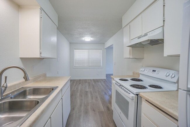 Interior Photo - Broadway Apartments