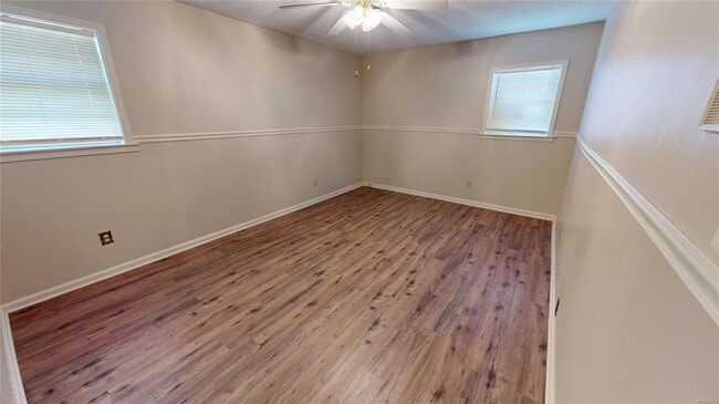 Building Photo - 2112 Cottingham Dr