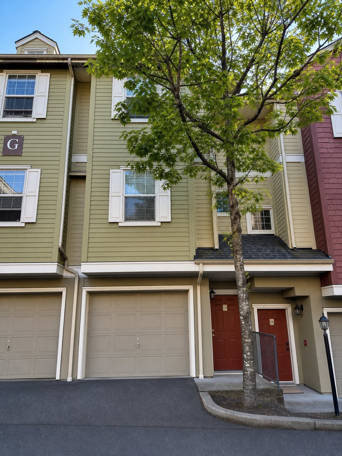Building Photo - 1800 NE 40th St