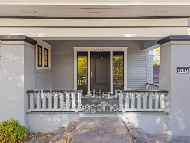Building Photo - 3455 NE Tillamook St
