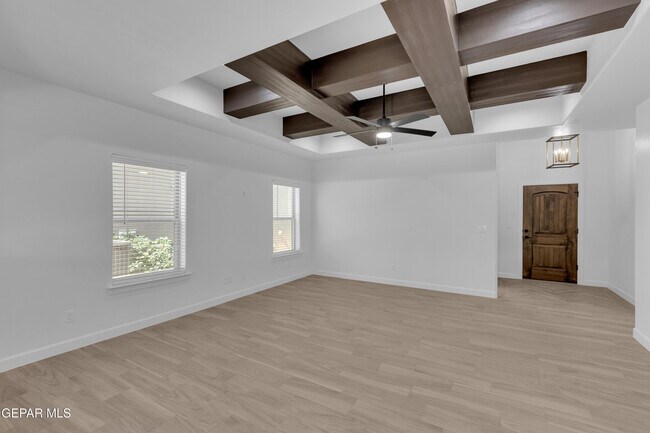 Building Photo - 781 Cedarwood Ave