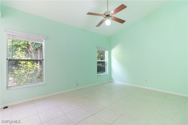 Building Photo - 687 Melville Ct