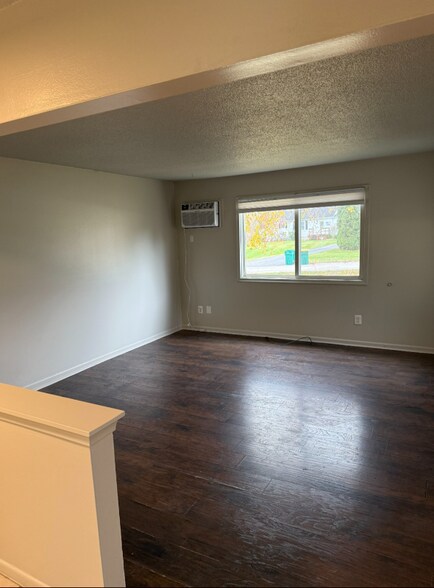 Building Photo - 1054 Fred W Moore Hwy