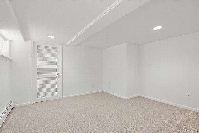 Building Photo - 89 Huntville Rd