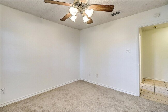 Building Photo - 6405 Clairfield St