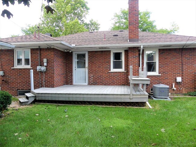Building Photo - 2960 Anna Ct