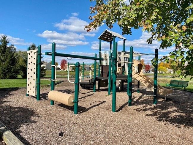 Building Photo - COMING SOON!! 3 Bedroom 2.5 Bathrooms in McCordsville!