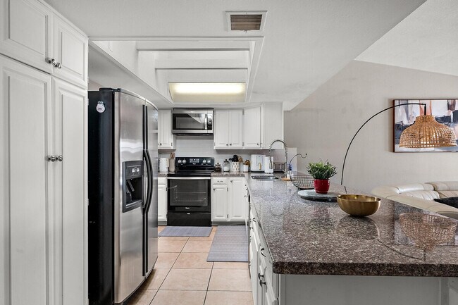 Building Photo - 4329 E Cherokee St