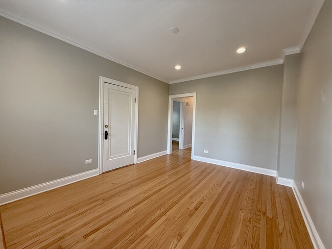 Building Photo - 5128 W Carmen Ave