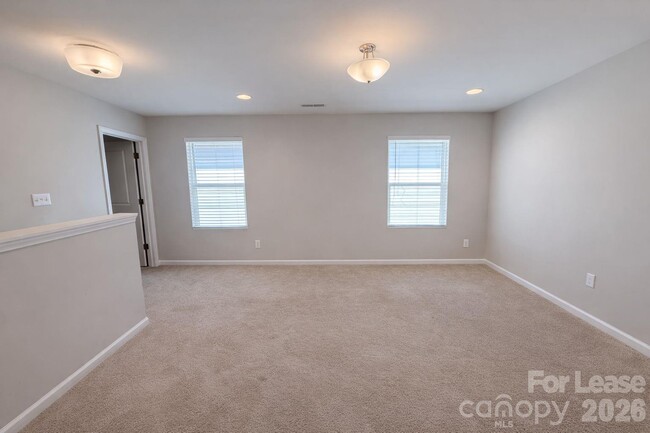 Building Photo - 11154 Woodland Crk Wy