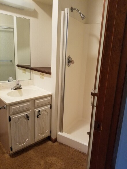 Building Photo - 2006 21 3/8 Street