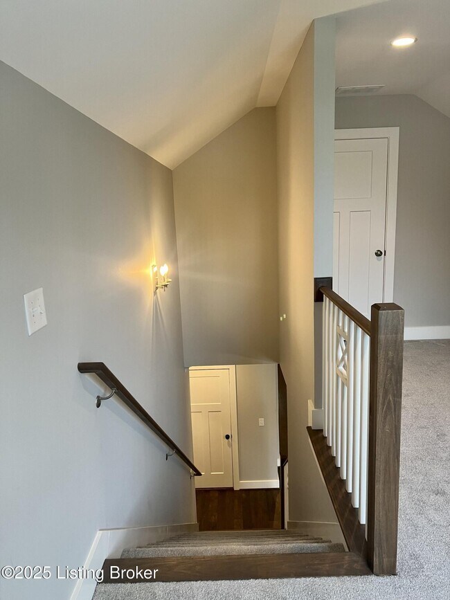 Building Photo - 13512 Park Springs Ln