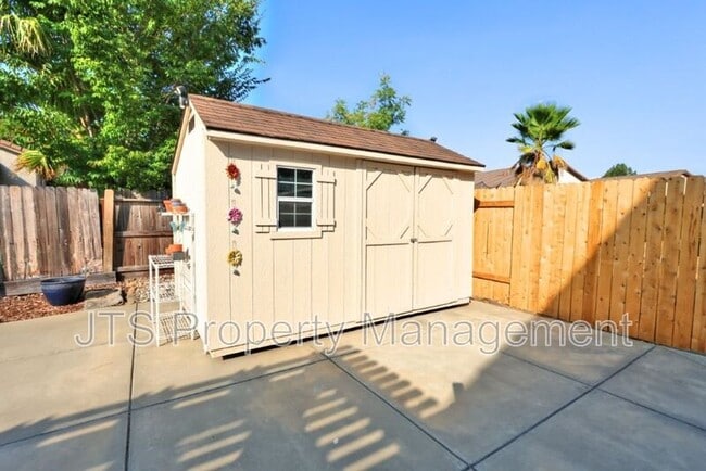 Building Photo - 3232 Balada Way