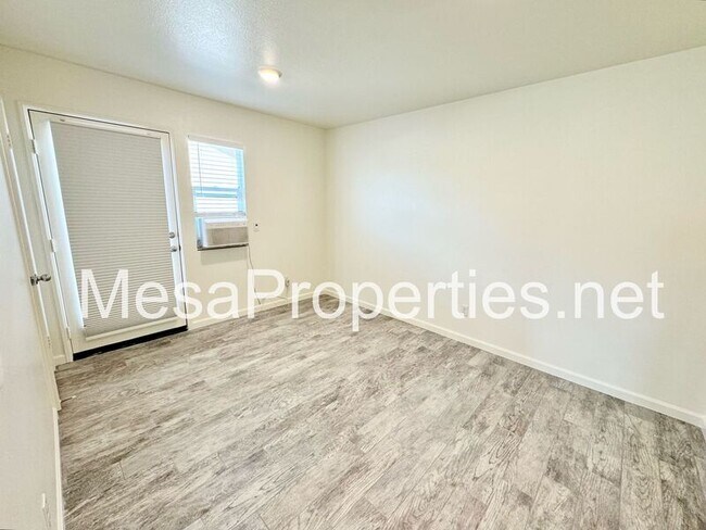 Building Photo - 14173 Mustang Cir