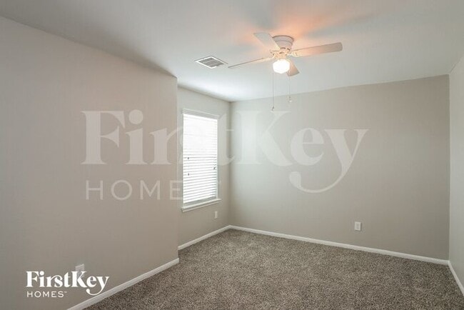 Building Photo - 1217 Stallion Ridge