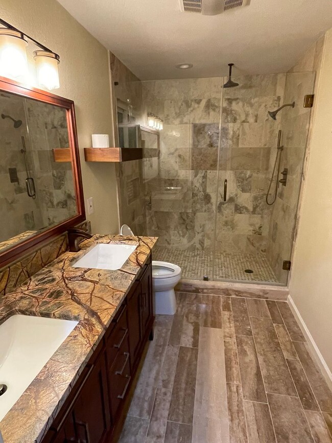 Building Photo - Rare Rental- Fully Renovated Classic in Ca...