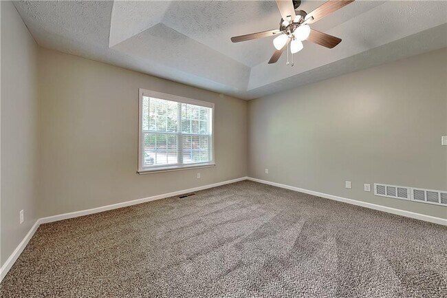 Building Photo - 353 Wildwood Ct