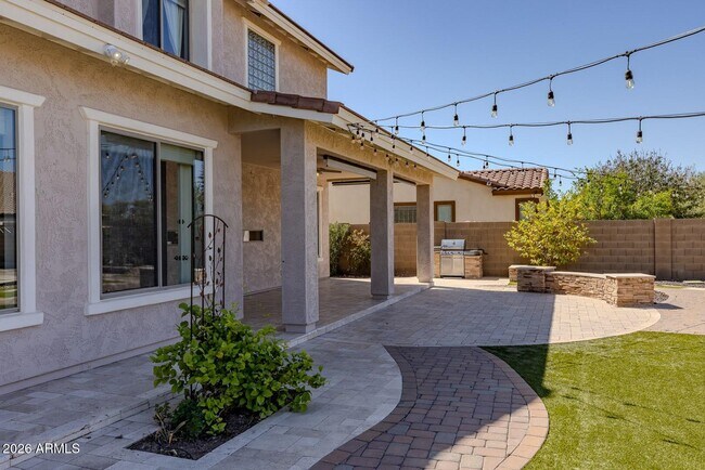 Building Photo - 1884 W Macaw Dr