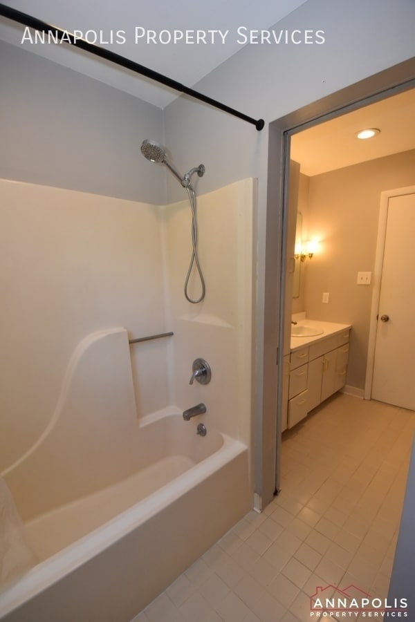 Building Photo - 708 Harness Creek View Dr