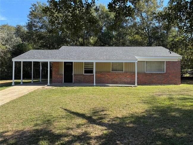 Primary Photo - 401 Elmwood Dr