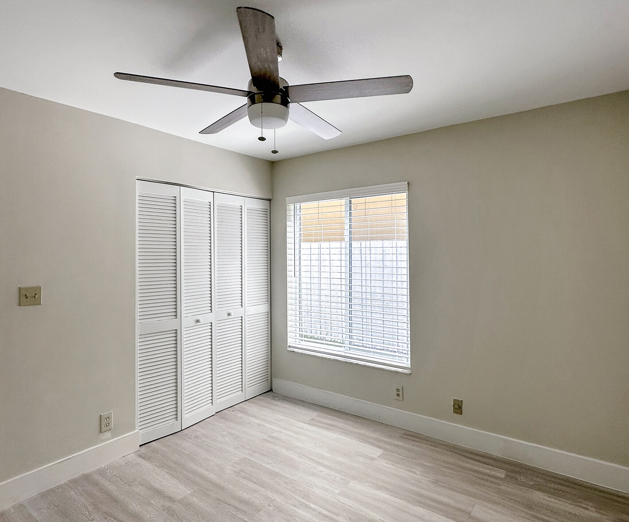 Building Photo - 7360 NW 54th St