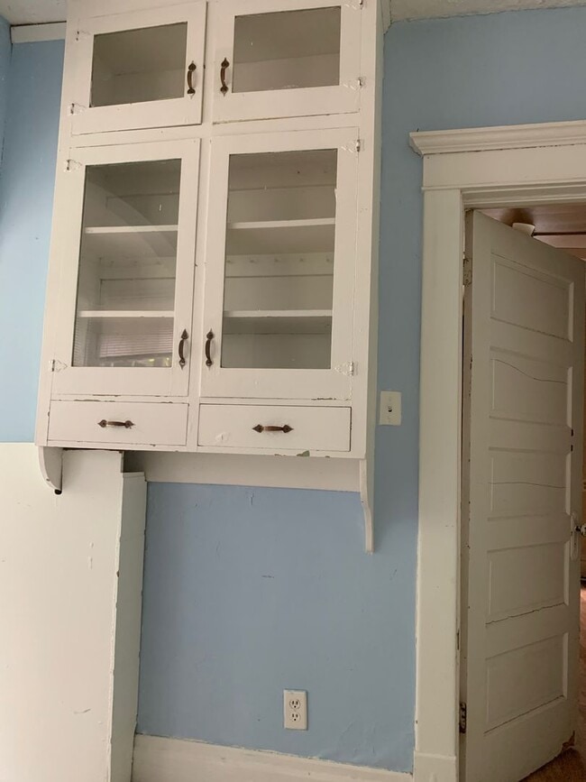 Building Photo - 512 Pearl Ave