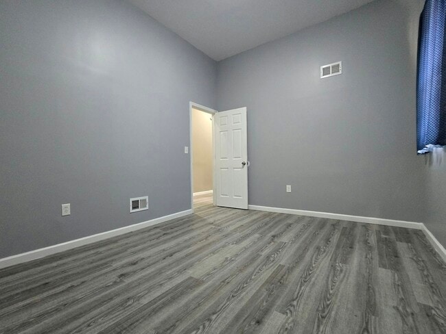 Building Photo - 1218 N 16th St