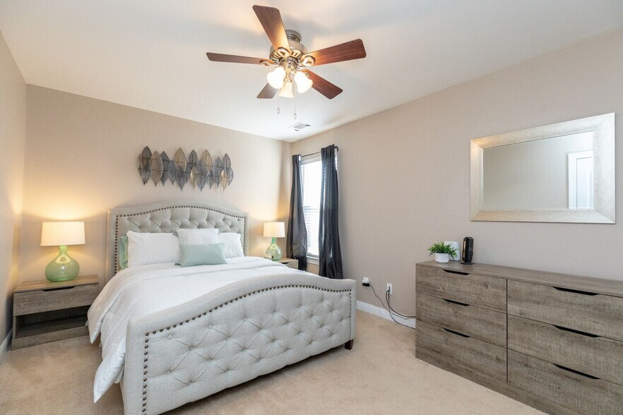 Building Photo - 7205 Riverfront Dr