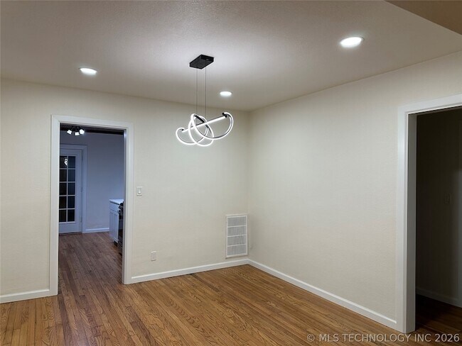 Building Photo - 1235 S Gary Pl