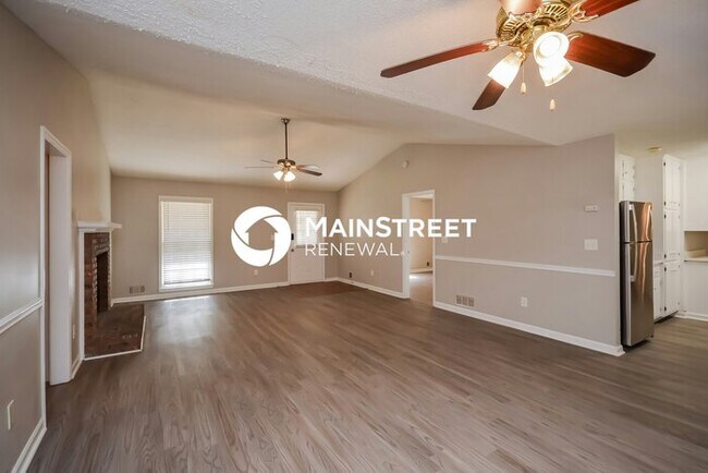 Building Photo - 3 Bedroom Pet-Friendly Home in Conyers, GA with Main Street Renewal