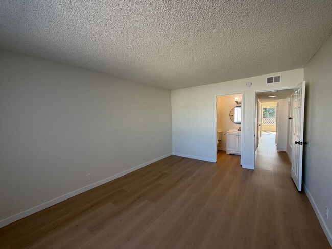 Building Photo - 24802 Sherwood Way
