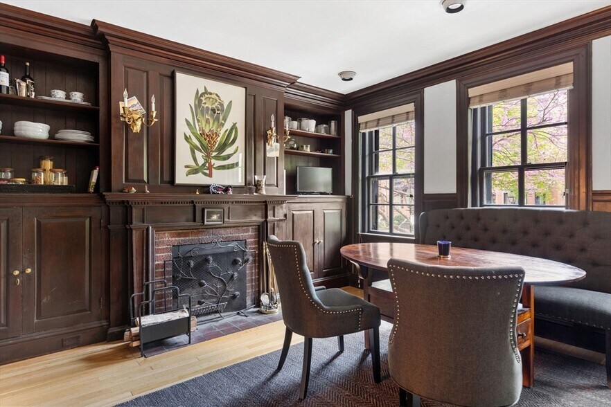 Building Photo - 295 Marlborough St