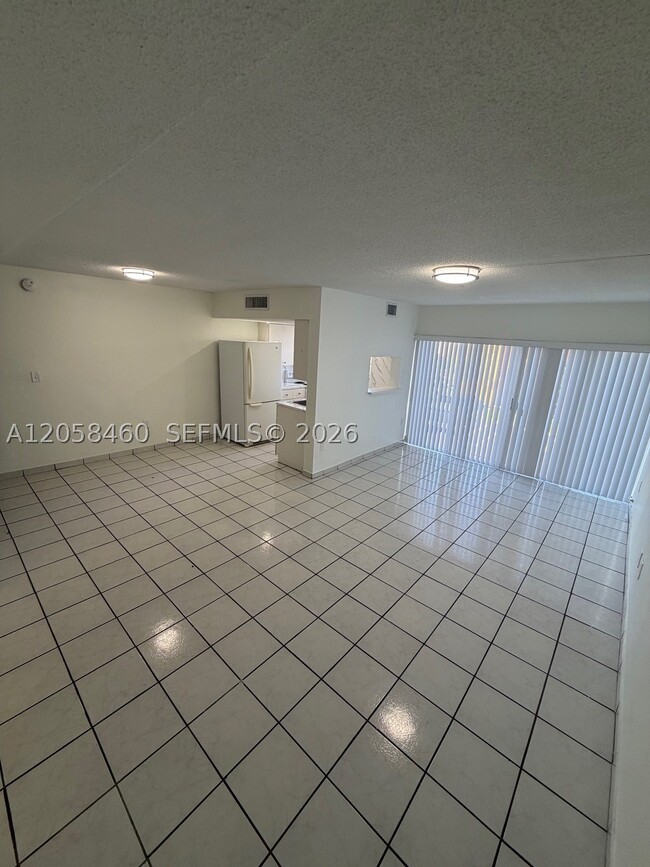 Building Photo - 9300 W Flagler St